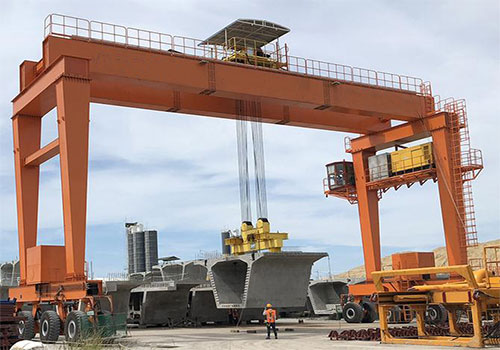 100t-18m電動輪胎提梁機(jī)